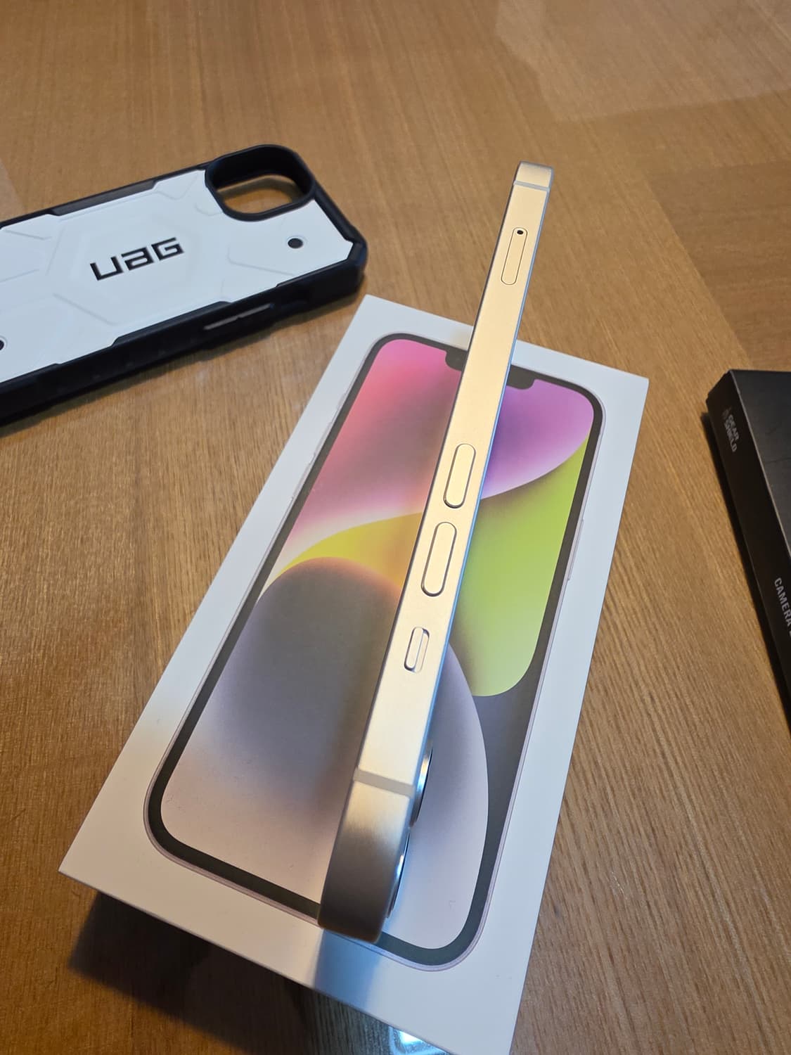 아이폰 14(128) 무기스 +UAG 정품케이스 상품이미지5