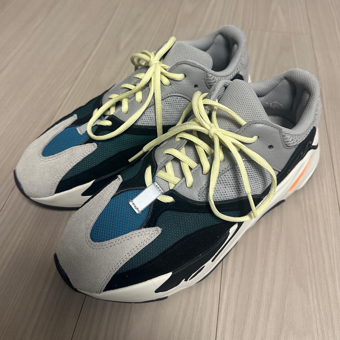 아디다스 이지부스트 700 웨이브러너 [275] 상품이미지1