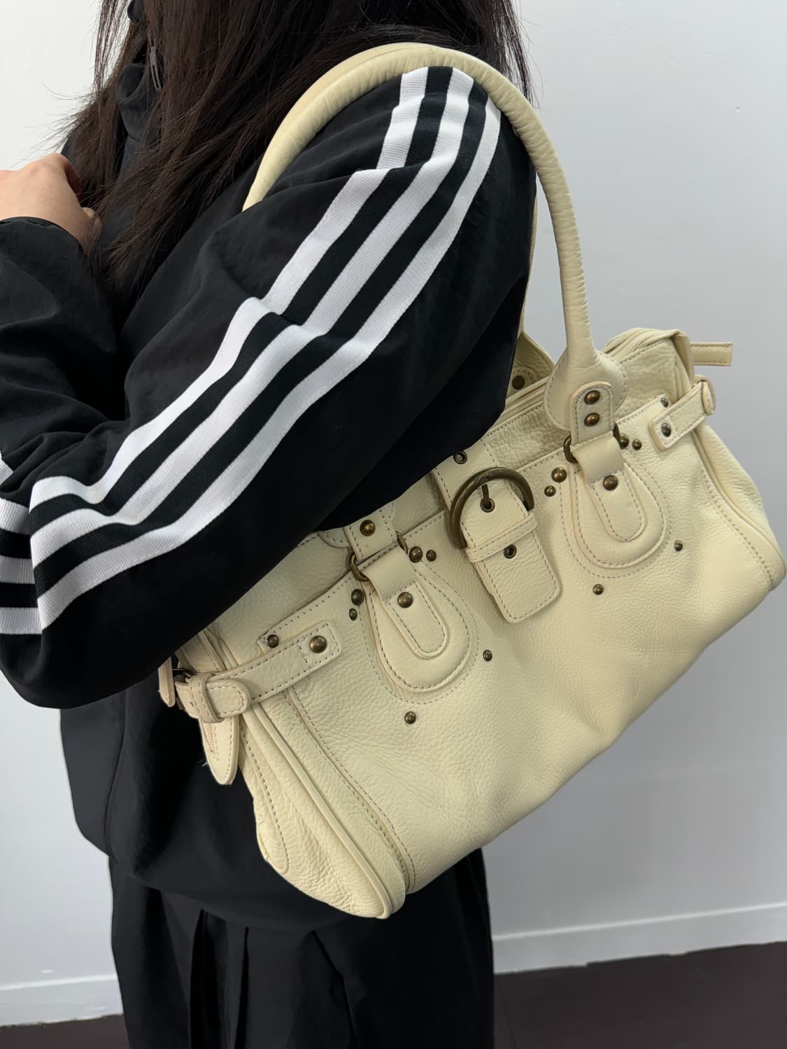 stud buckle shoulder bag 상품이미지1