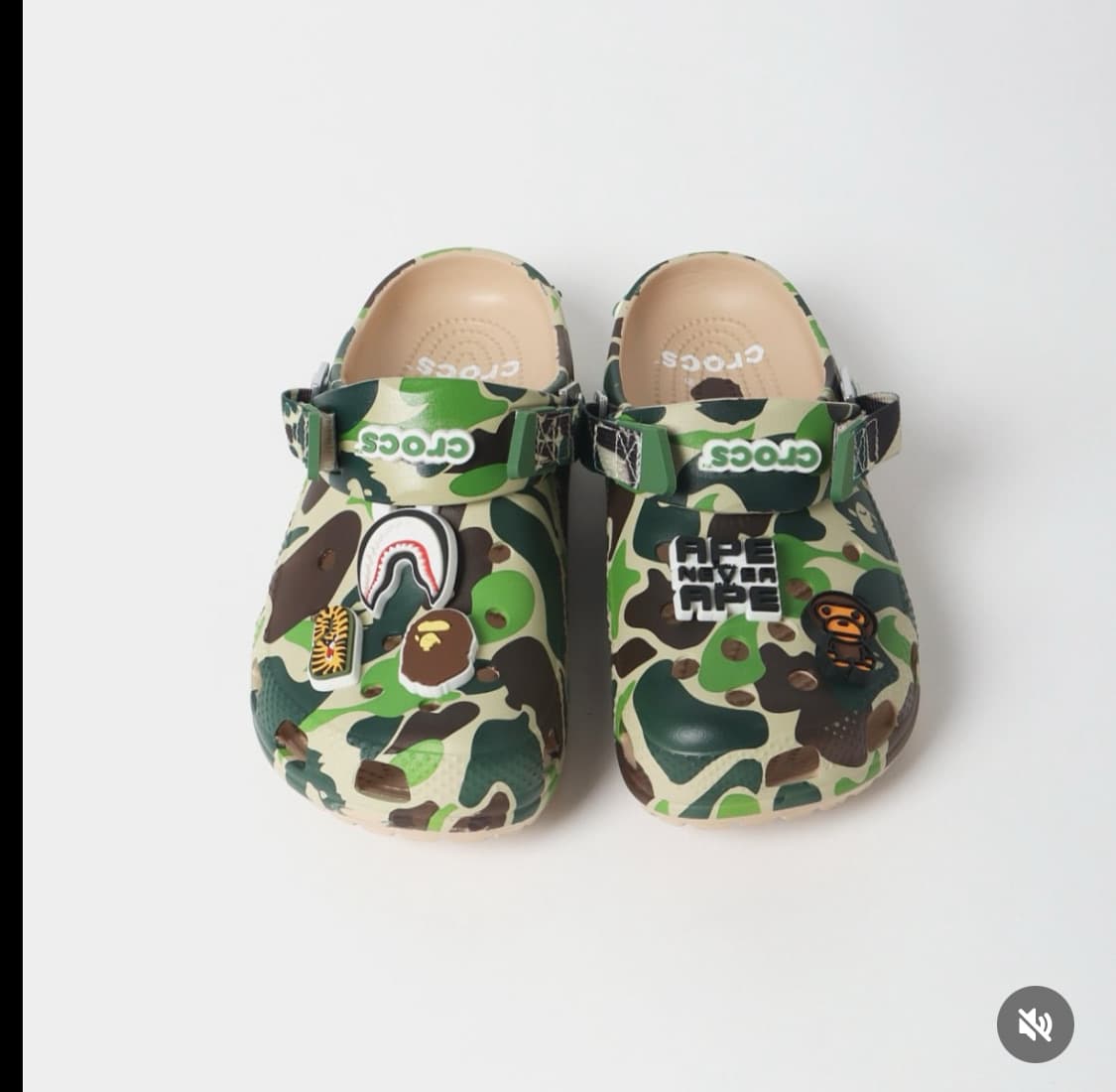 베이프x크록스 콜라보 클래식 카모 클로그 상품이미지1