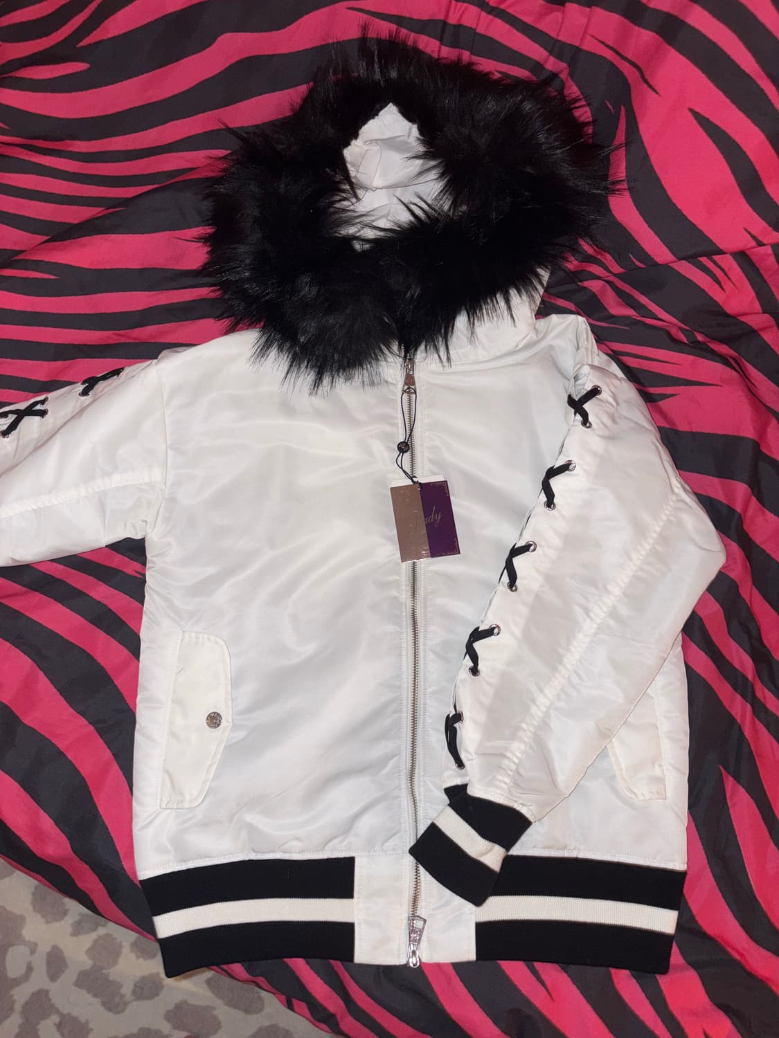 Rady 라디 화이트 퍼 코르셋 갸루 점퍼 상품이미지8