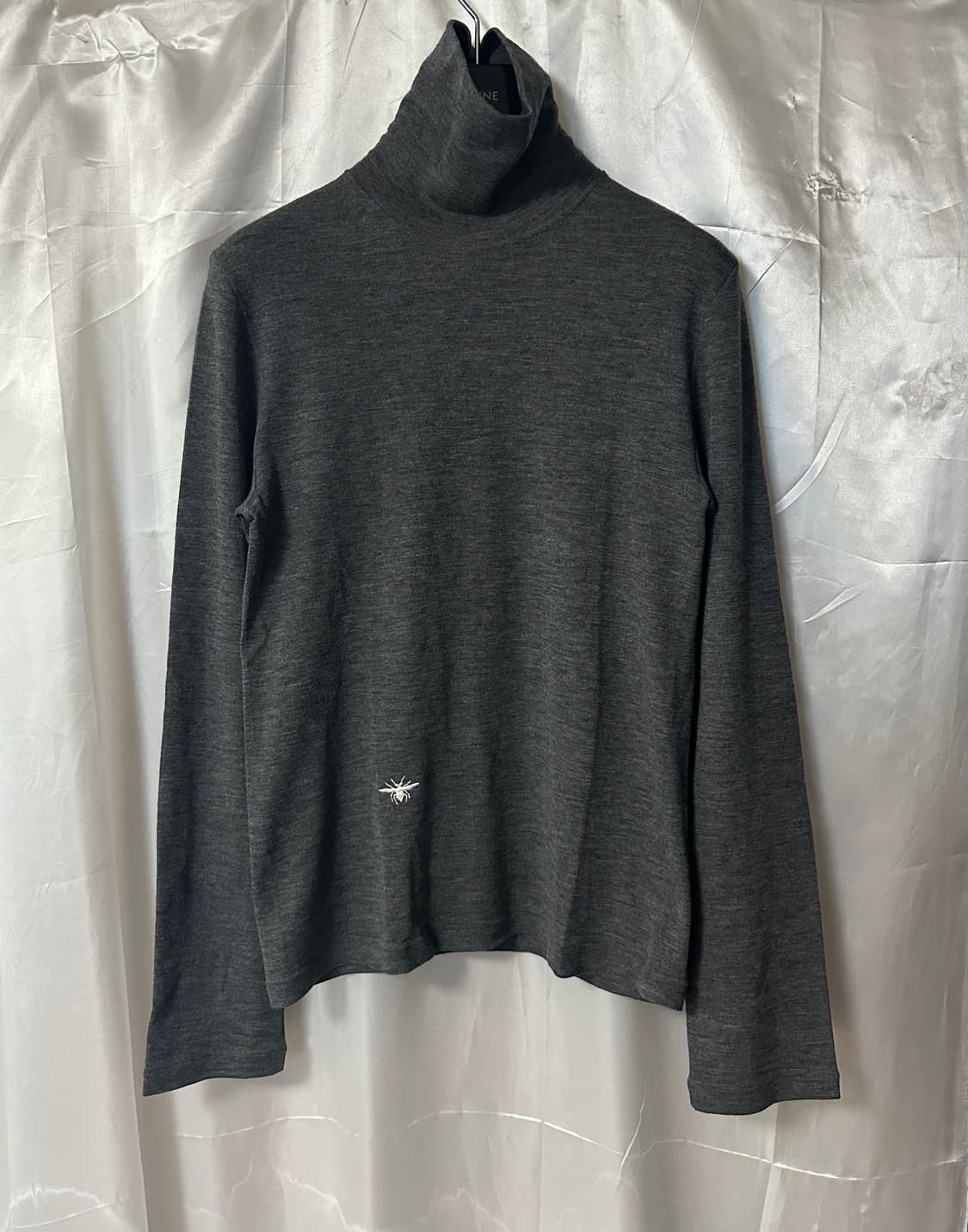 디올옴므 AW05 BEE 로고 터틀넥 니트 상품이미지1