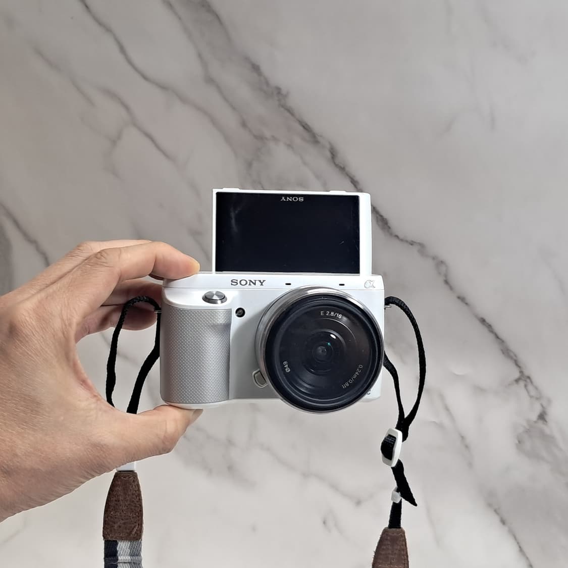 소니 알파 NEX-F3 미러리스 바디 /16mm 렌즈 /18-55mm 상품이미지7