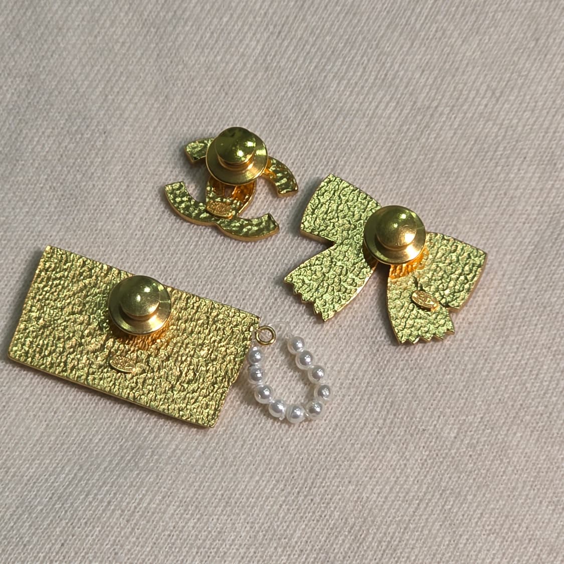 (희귀/소장용) 샤넬 마테라쎄 cc로고 3pcs 브로치 세트 상품이미지2