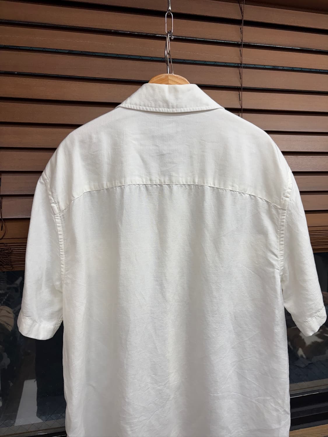 GANT 간트 화이트 오픈카라 투포켓 반팔 셔츠 상품이미지4