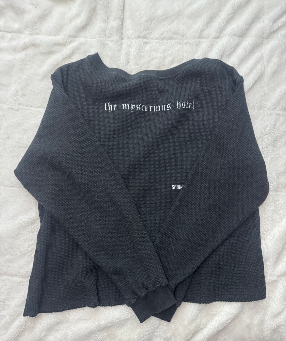 더미스테리어스호텔 와플 맨투맨 상품이미지1