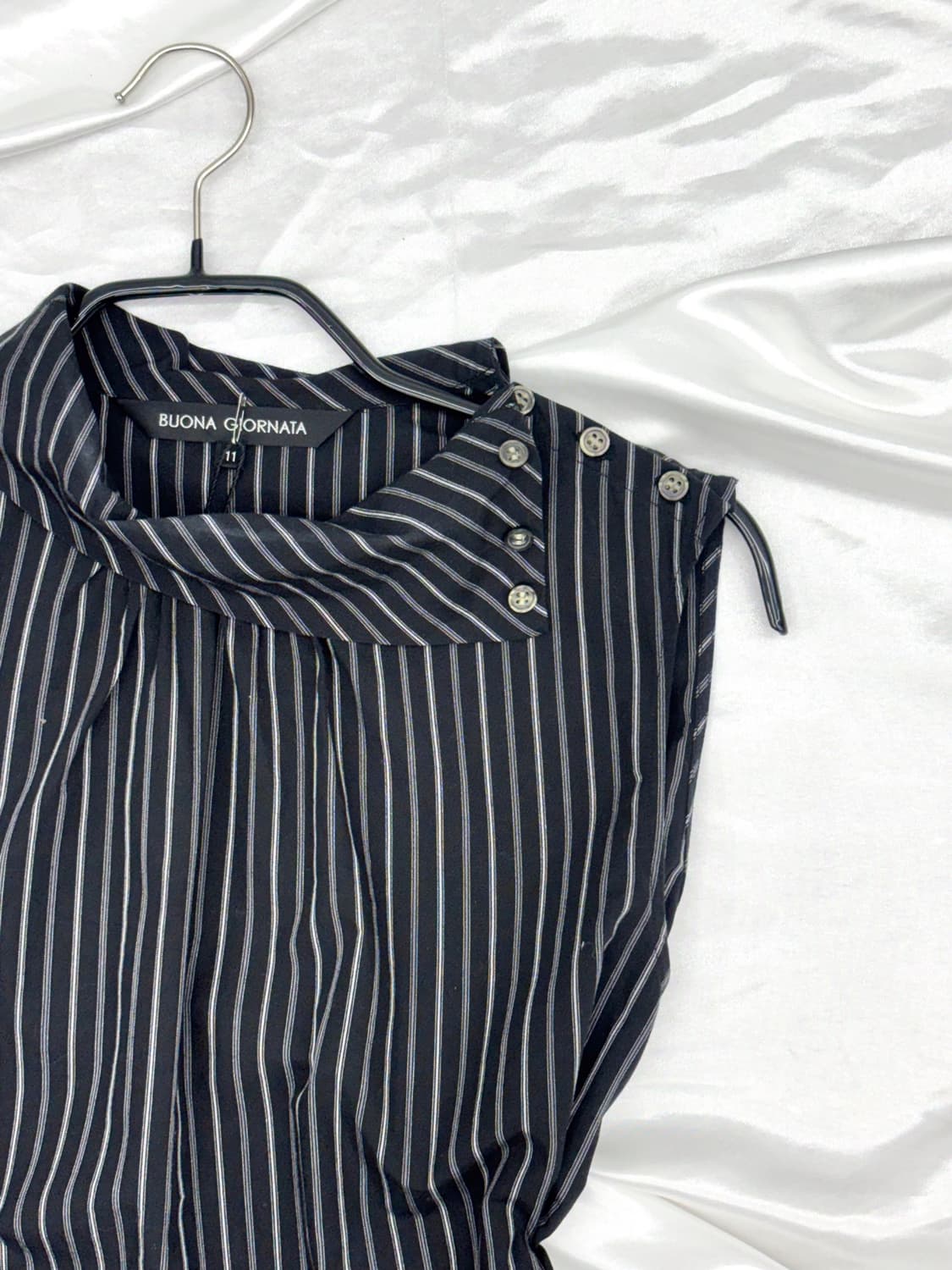 Striped High Neck Sleeveless Top  상품이미지6