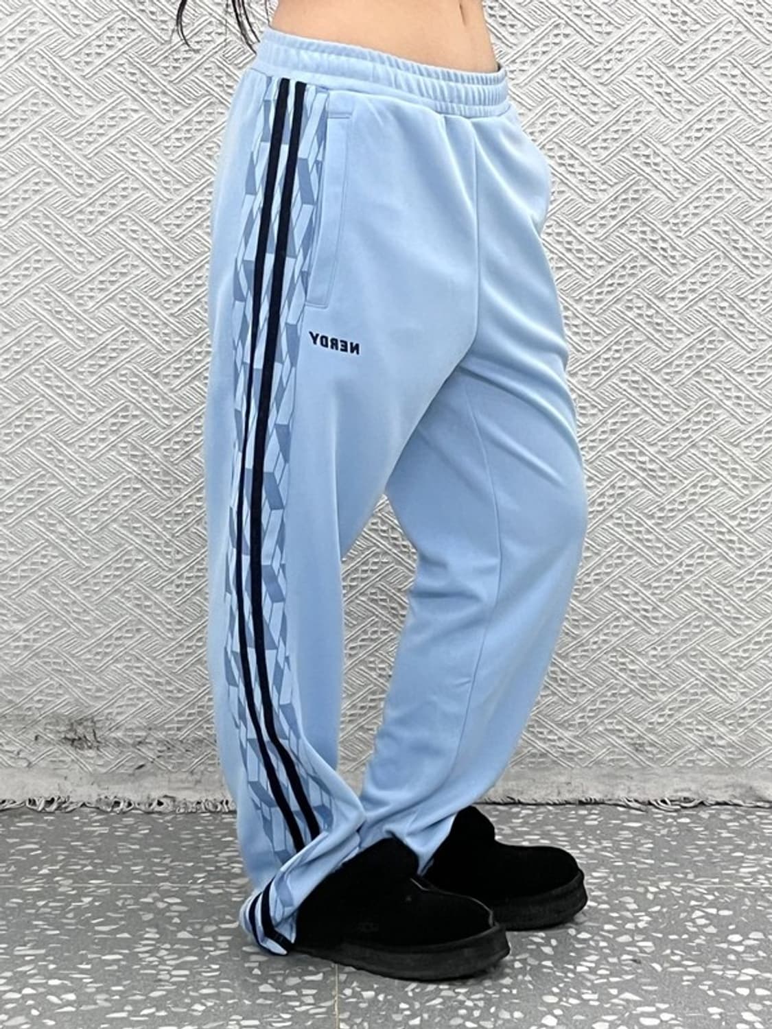 널디 키치 유니크 모노그램 테이프라인 트랙팬츠 M C10081 상품이미지1