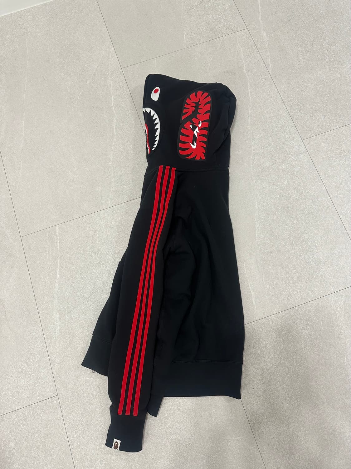 아디다스 x 베이프 얼티밋 샤크 후드 블랙 상품이미지2