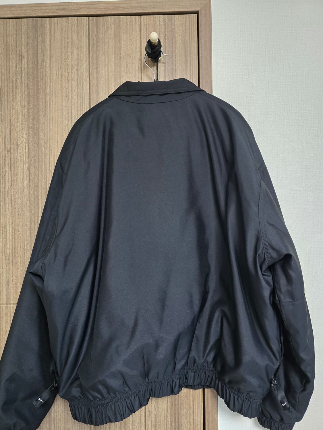 나이키 NRG 솔로 스우시 사틴 봄버 자켓 상품이미지2