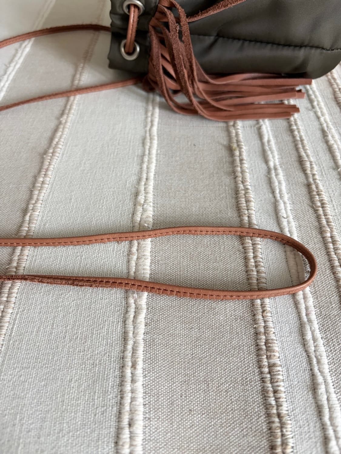 [hobo] cow leather fringe drawstring bag 상품이미지9