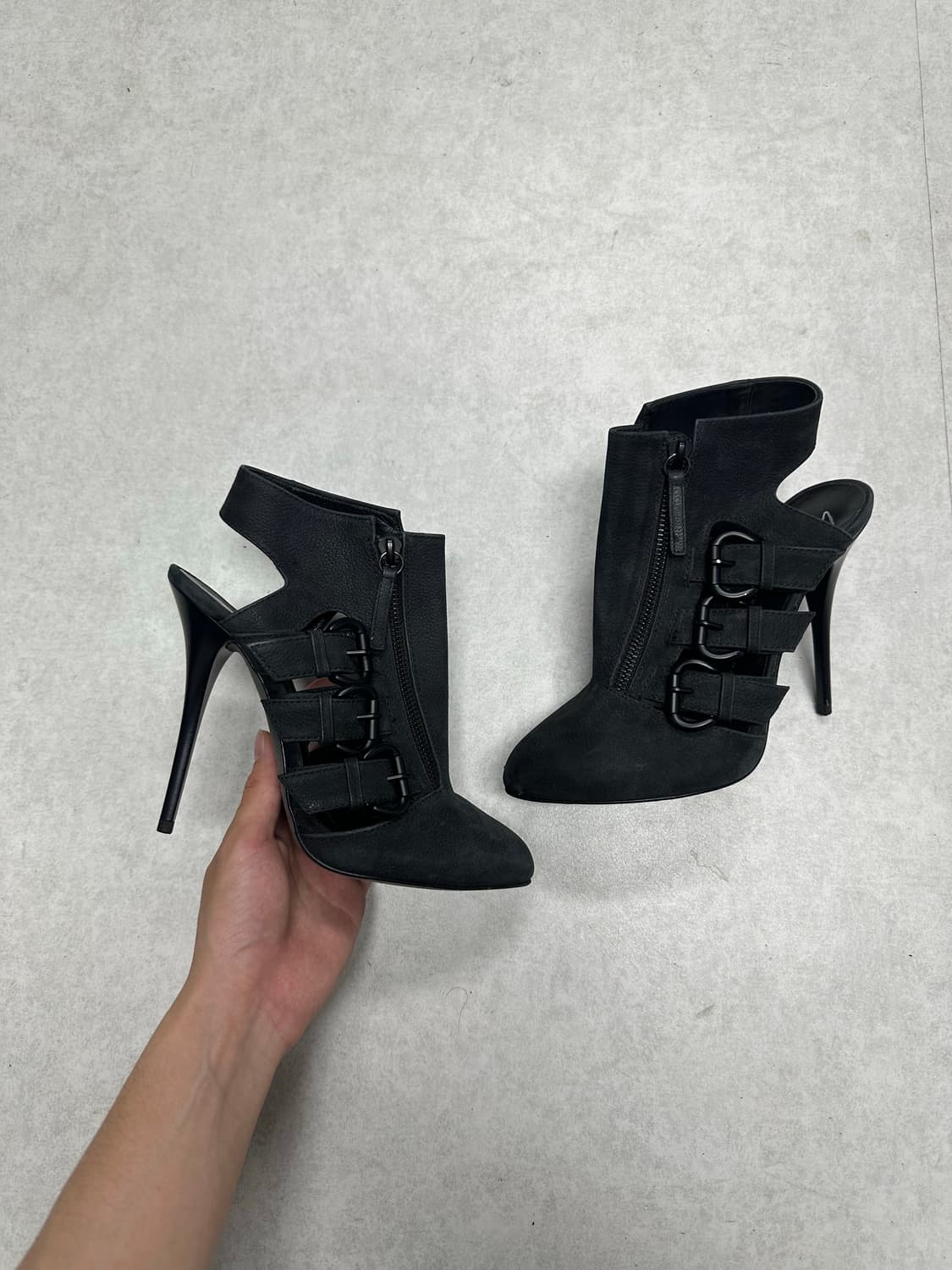 쥬세페 자노티 멀티 스트랩 힐 상품이미지2