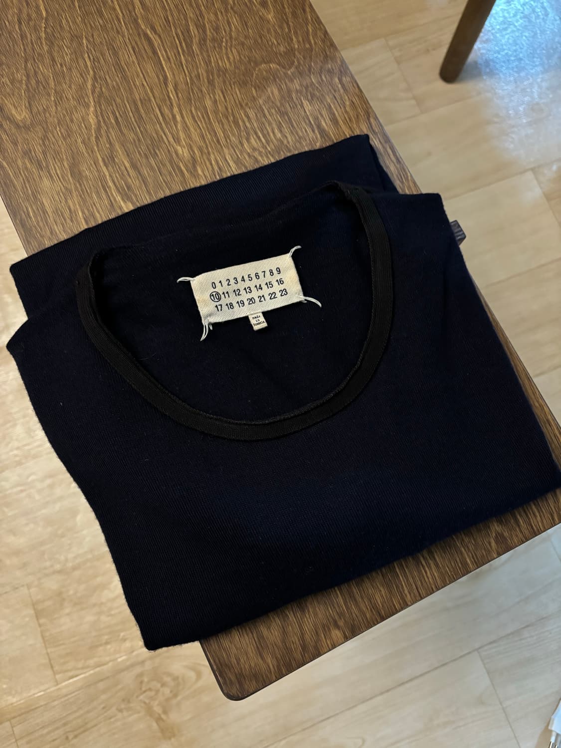 메종 마르지엘라 파이핑 니트 네이비 상품이미지1