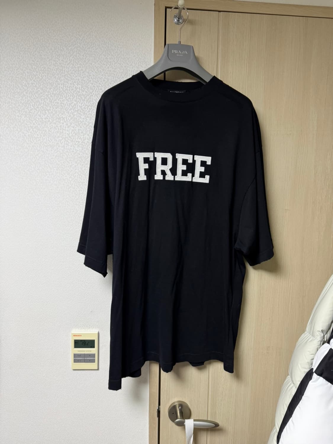 [XXS] 발렌시아가 FREE 디스트로이드 반팔티셔츠 상품이미지1