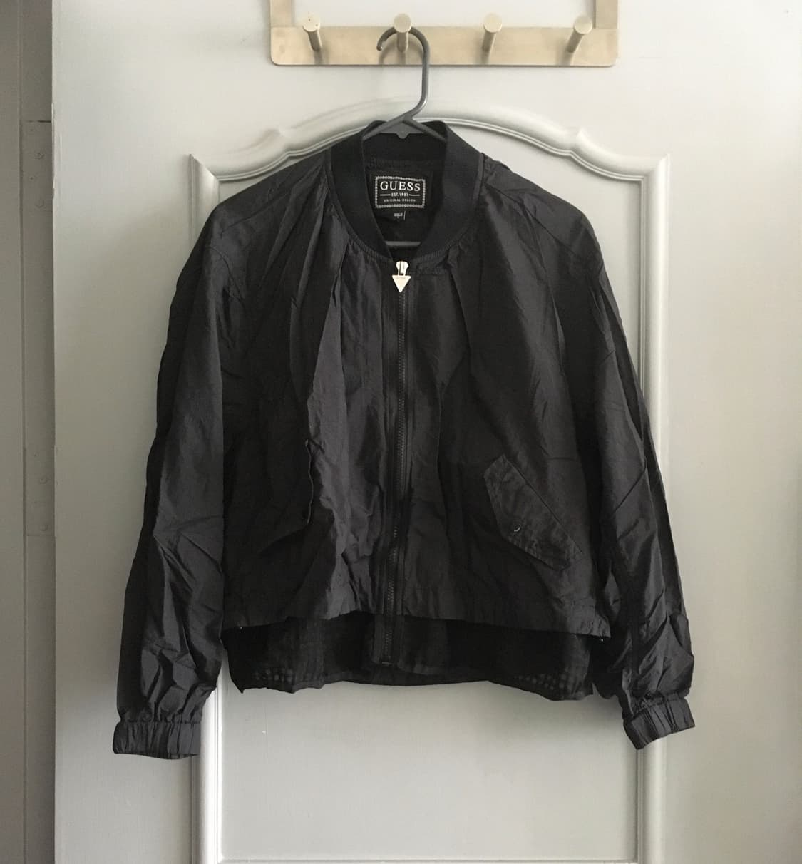 게스 톤톤 배색 봄버 s사이즈 상품이미지5