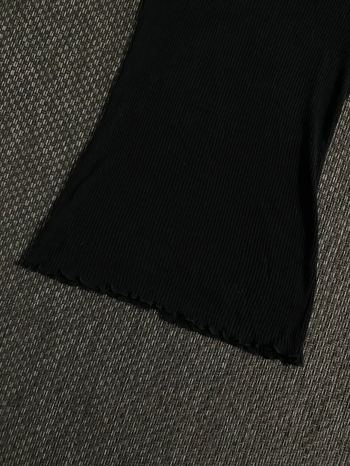 [MILEIL] Black Lace Detail Slim Fit Tee 상품이미지9