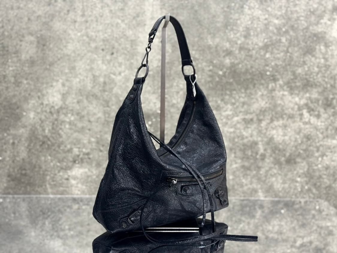 발렌시아가 모터 시티 커리어 크로스백 라지 상품이미지2