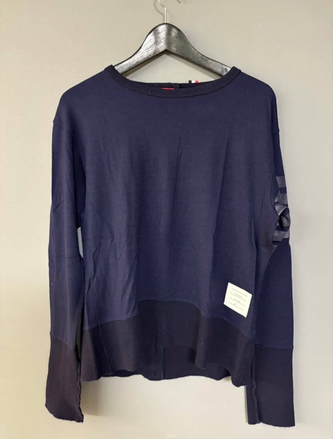 톰브라운 후면 버튼 니트 네이비 3사이즈 상품이미지1