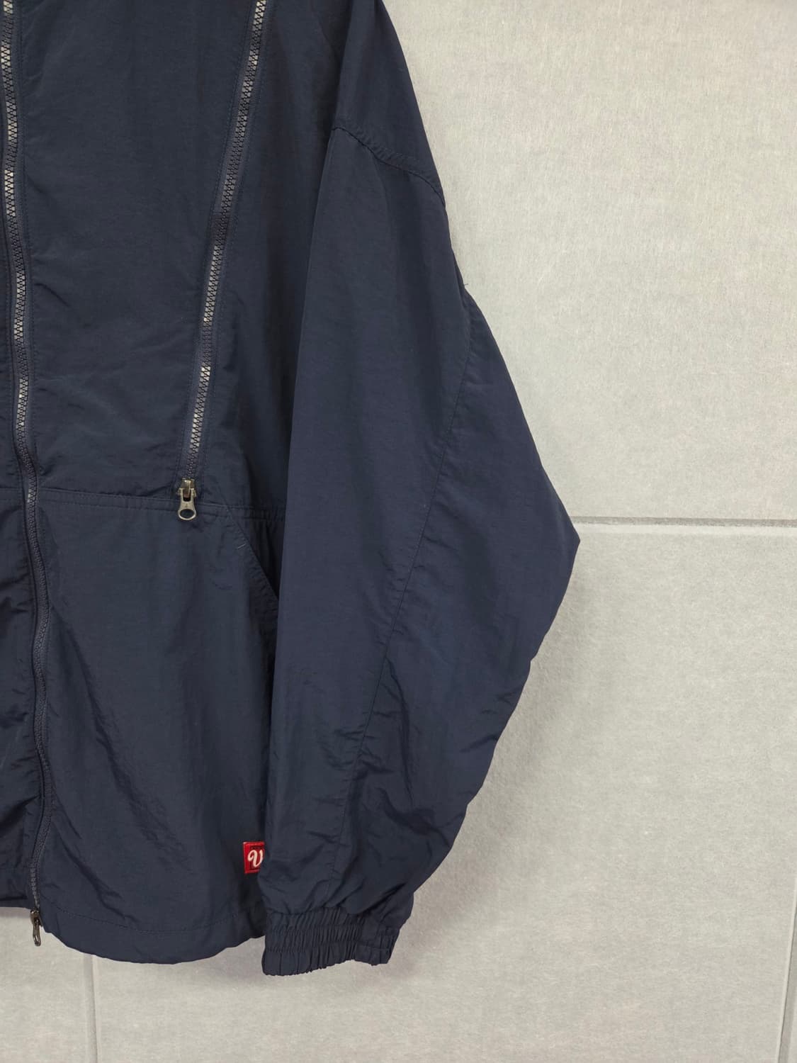 VOLCOM 볼컴 후면 빅로고 후드 바람막이 자켓 네이비 상품이미지4