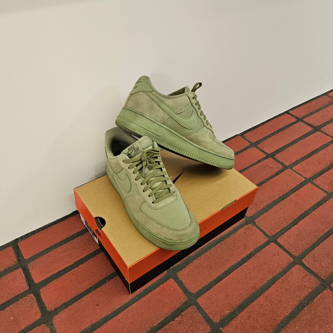 나이키 에어포스 로우 1'07 LX 오일그린 270mm 상품이미지1