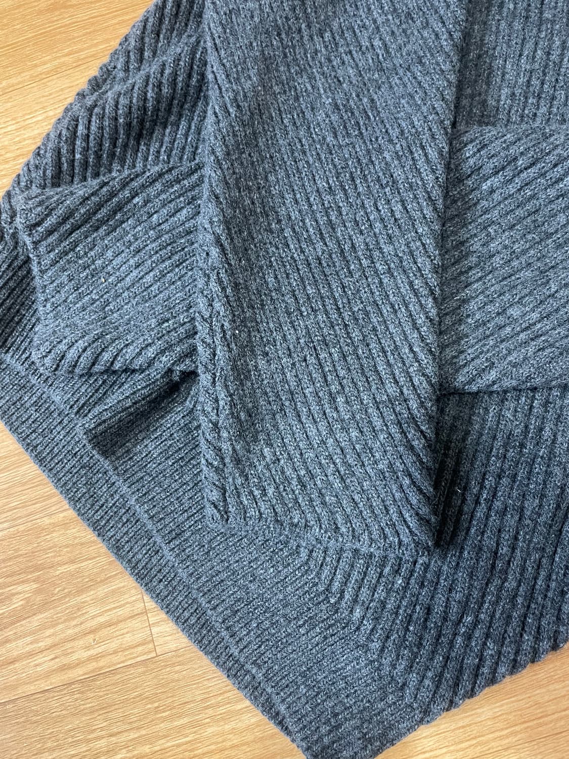 애니타임로릭 브이넥 니트 M 상품이미지3