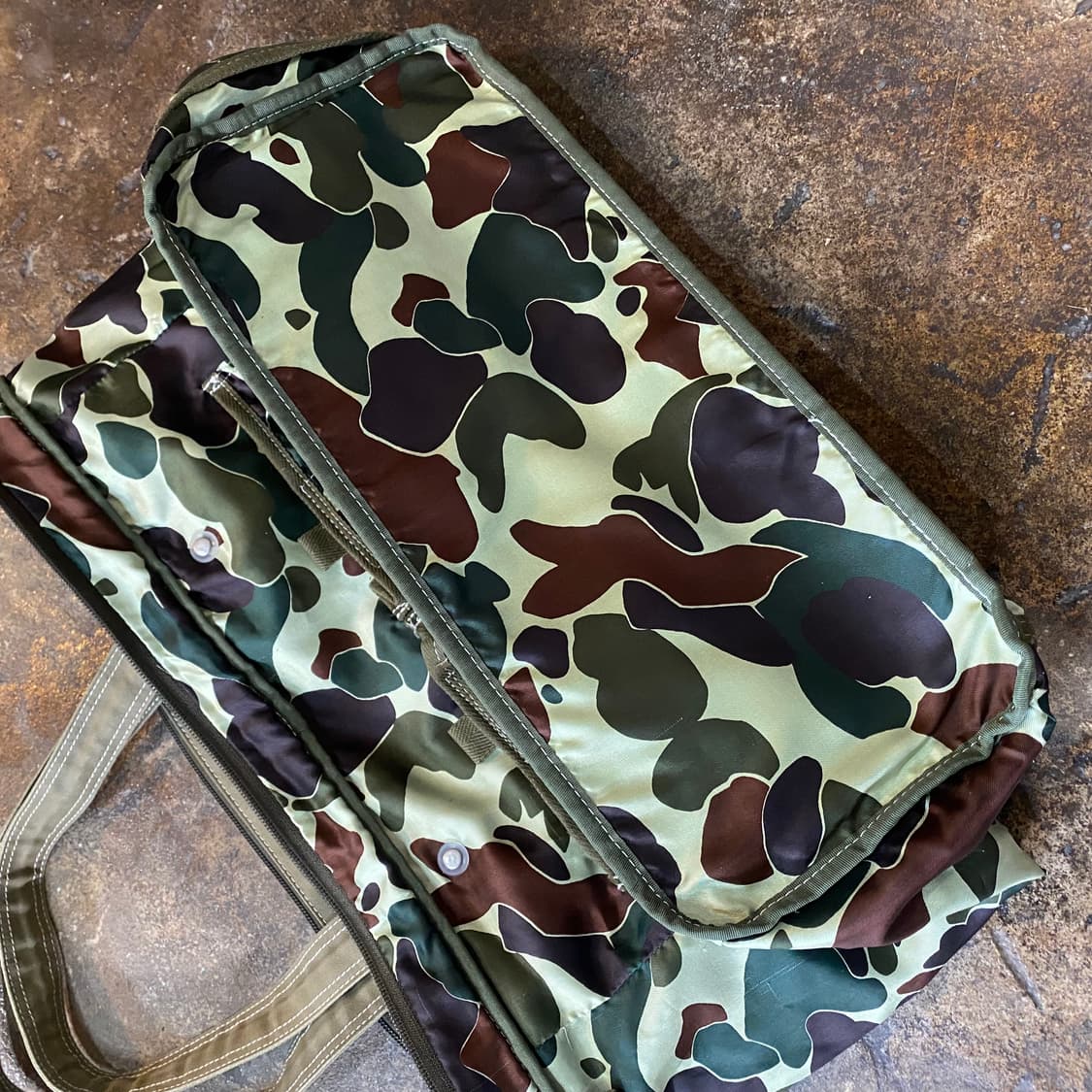 꼼데가르송 카키색 캔버스 토트백 상품이미지10