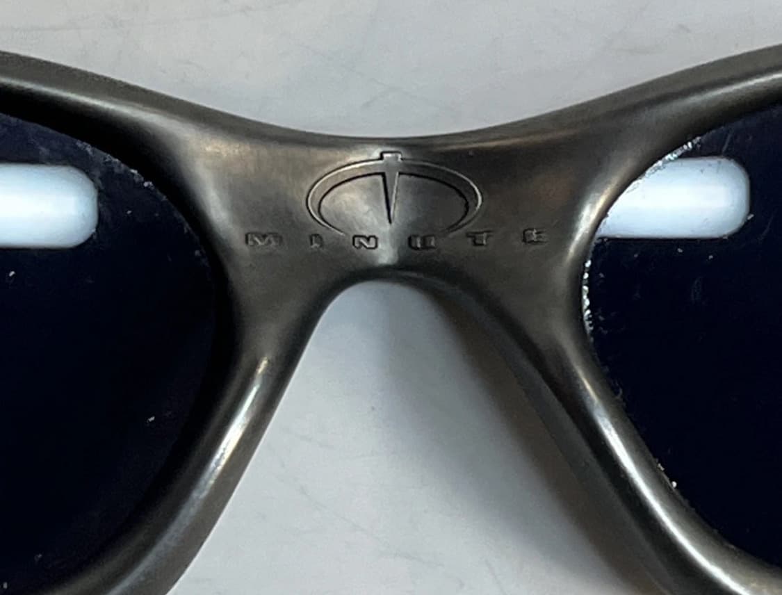 오클리 미뉴트 1.0 건메탈 그레이/그린 상품이미지6