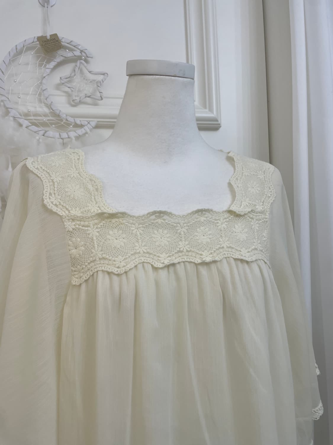 butter lace point cape blouse(size-F) 상품이미지6