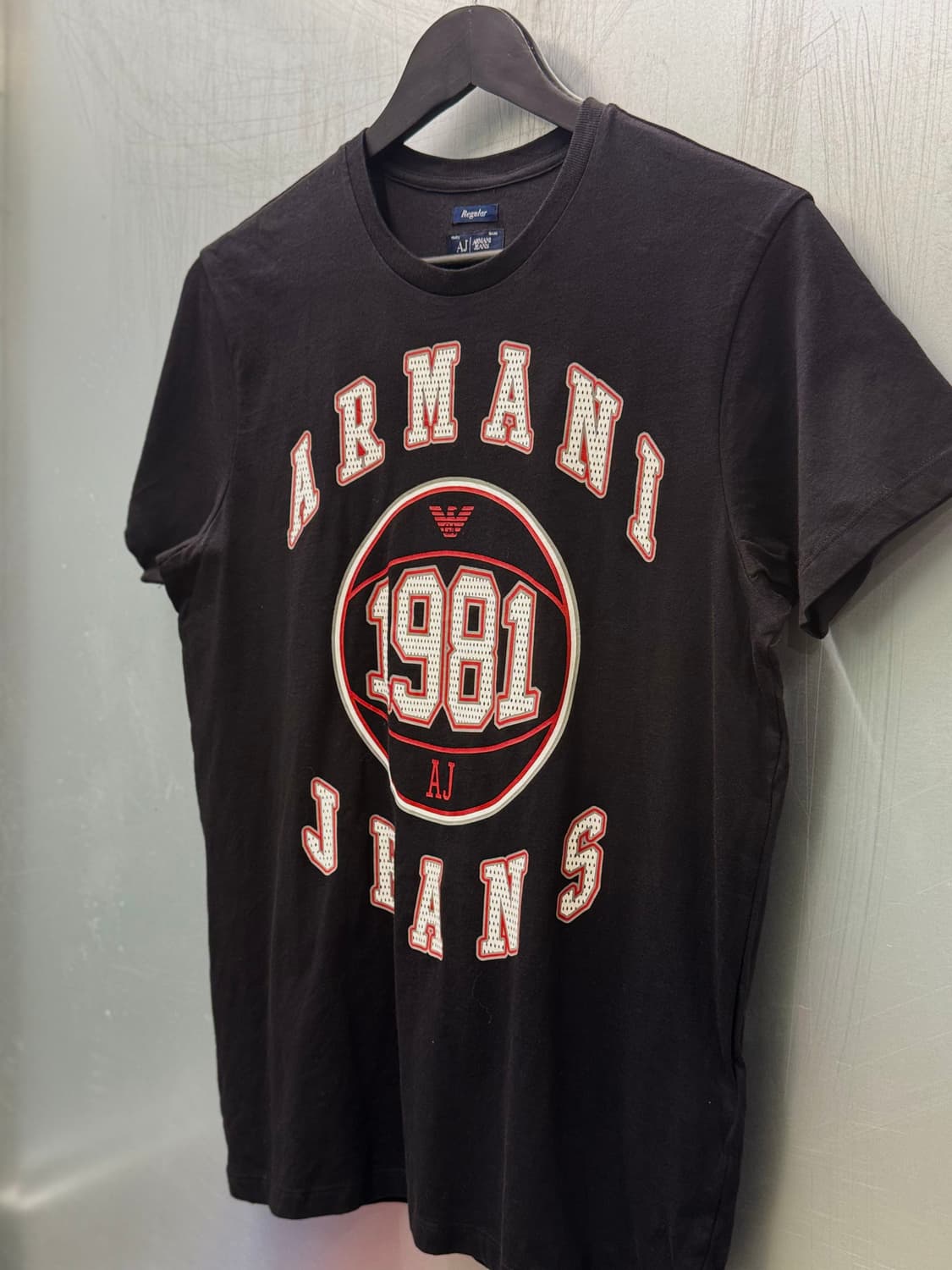Armani Jeans 1981 빈티지 농구 그래픽 블랙 반소매 티셔츠  상품이미지3
