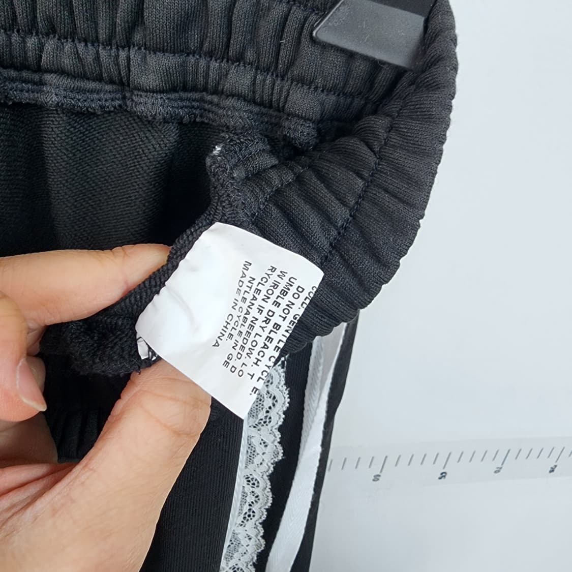 아디 디자인 블랙 사이드라인 롱 스커트 상품이미지5