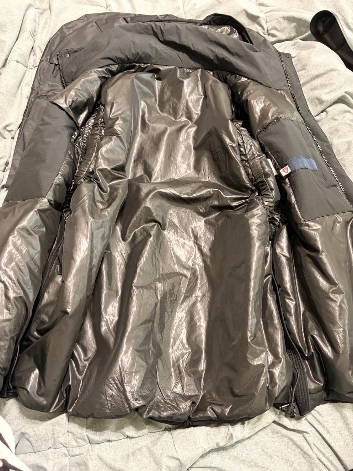 준지 22FW 프리마로프트 패딩 베스트 46 상품이미지4