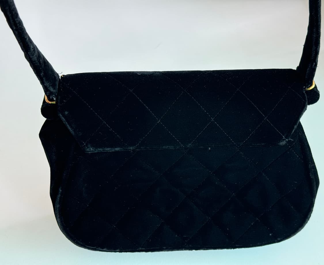 빈티지 샤넬 벨벳 숄더백 상품이미지8