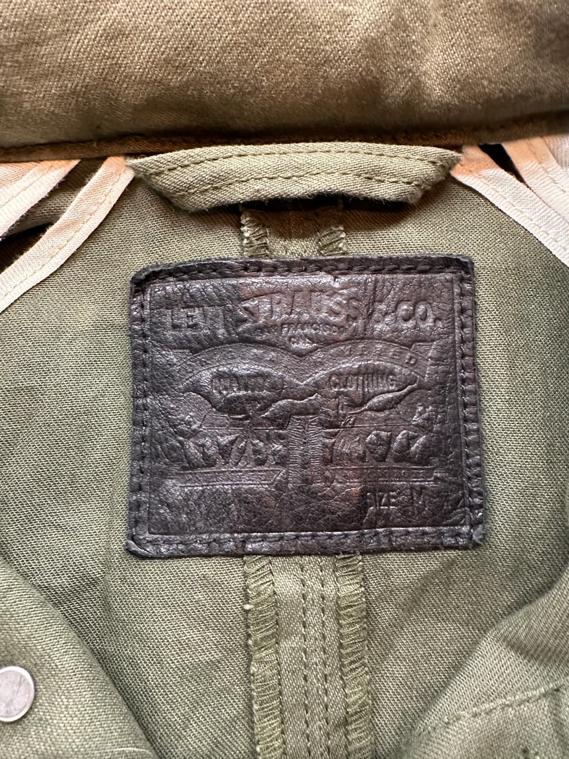 Levi's 카키색 자켓 상품이미지3