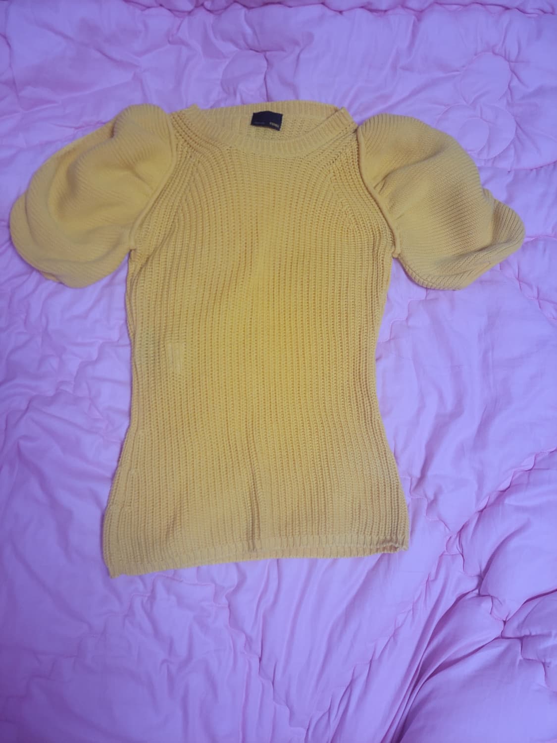 정품)급처상태좋음!펜디 어깨셔링 러블리 반팔 니트 스웨터 40사이즈 상품이미지1