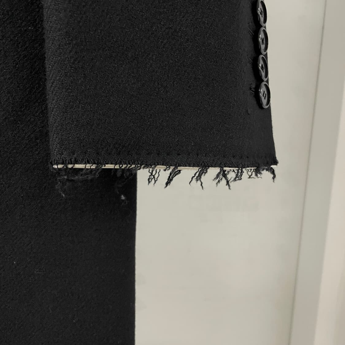 지방시 블랙 코트 50 상품이미지4