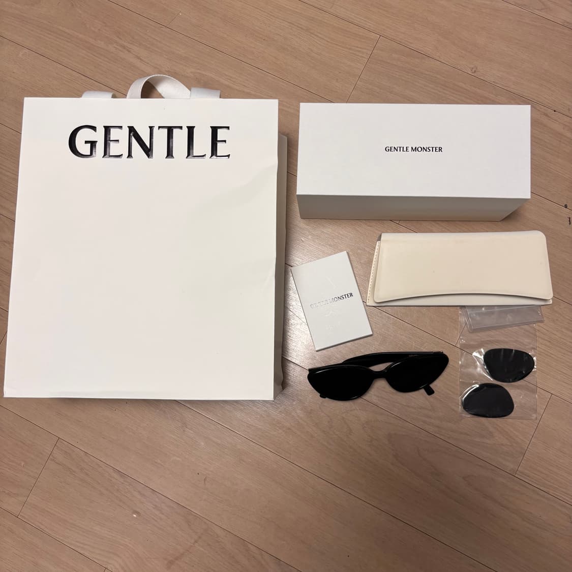 젠틀몬스터 몬드리01 풀박스 상품이미지3