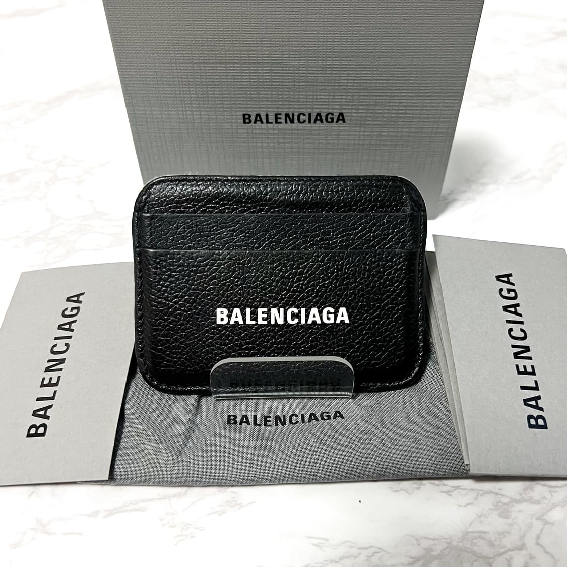 발렌시아가 그레이니 카프스킨 카드지갑 상품이미지1