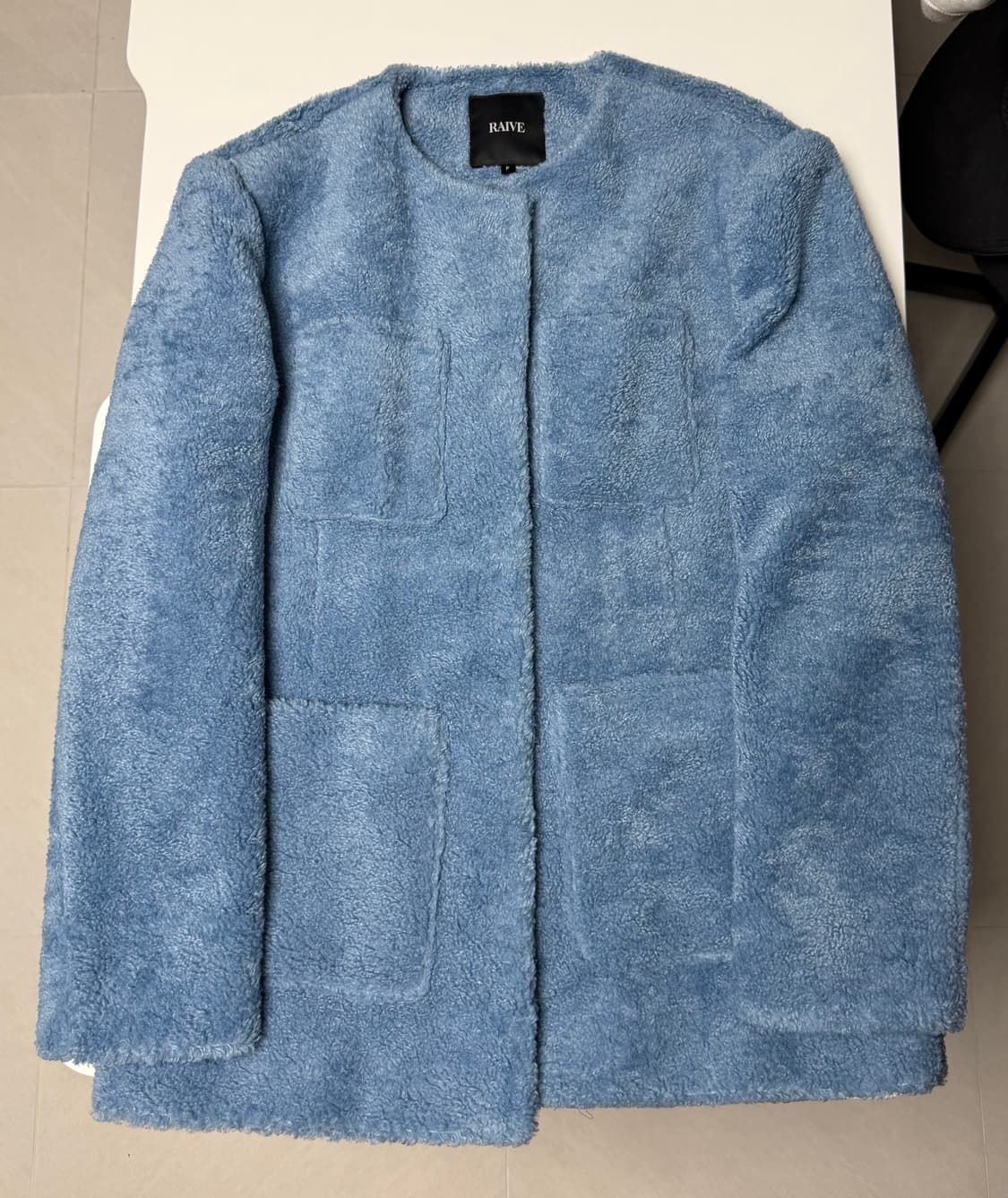 (RAIVE 레이브) 퍼자켓 뽀글이퍼 무스탕 블루 - 중고제품 상품이미지4