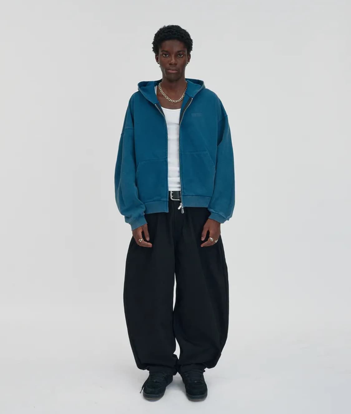 [미착용] 스웨이드 크롭 워시드 후드집업 딥 그린 상품이미지1