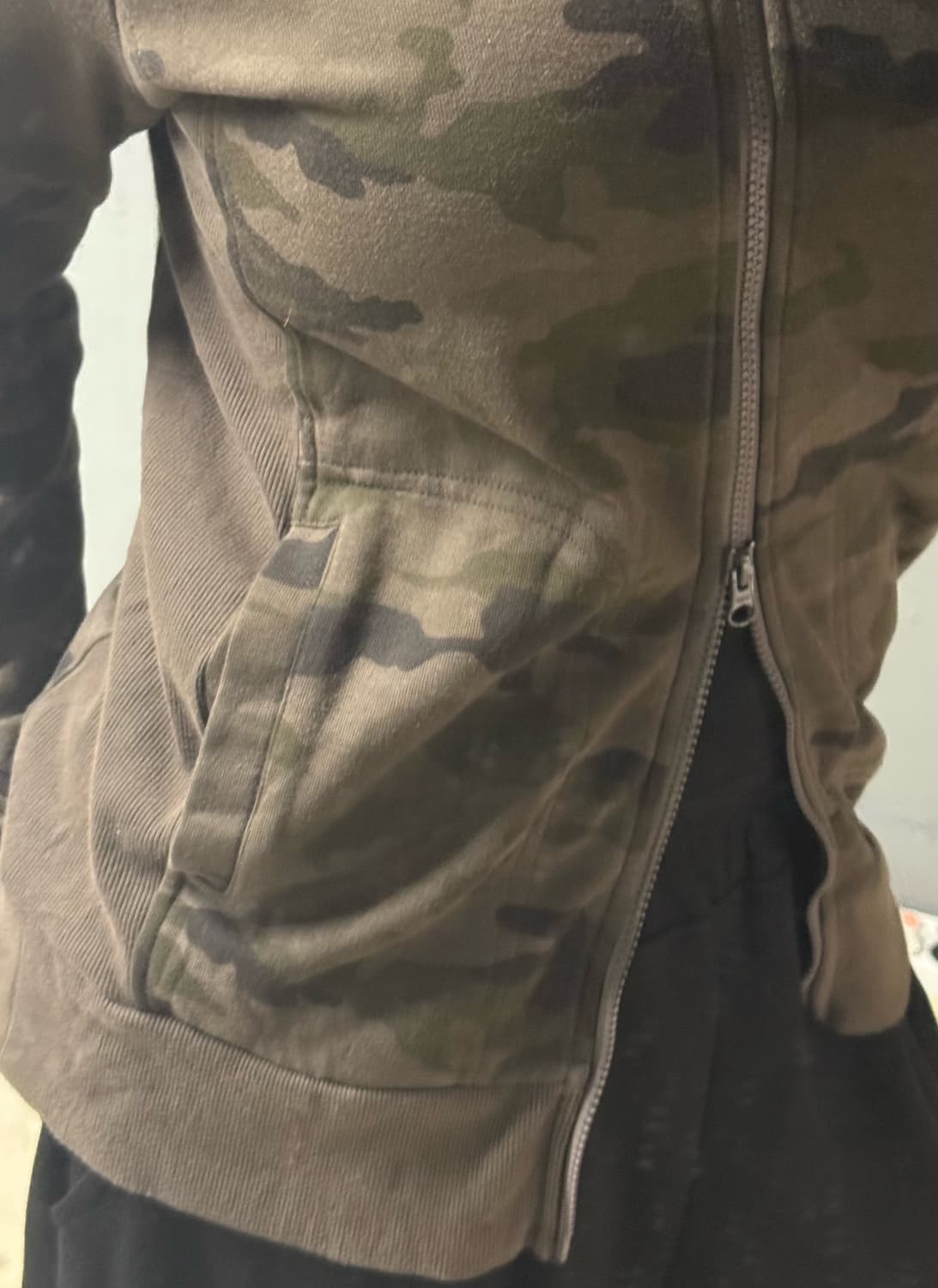 camo pattern high-neck 2-way zip-up 상품이미지4