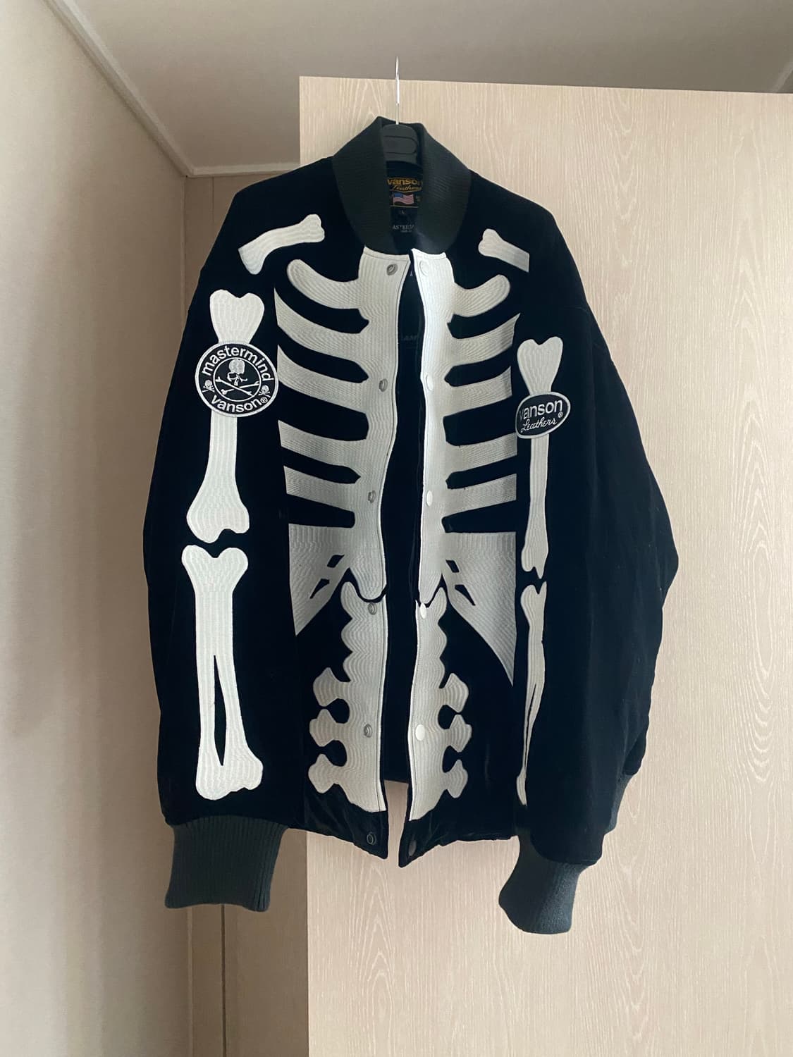 마스터마인드 x 밴슨 블루종 블랙 - 25FW 상품이미지1