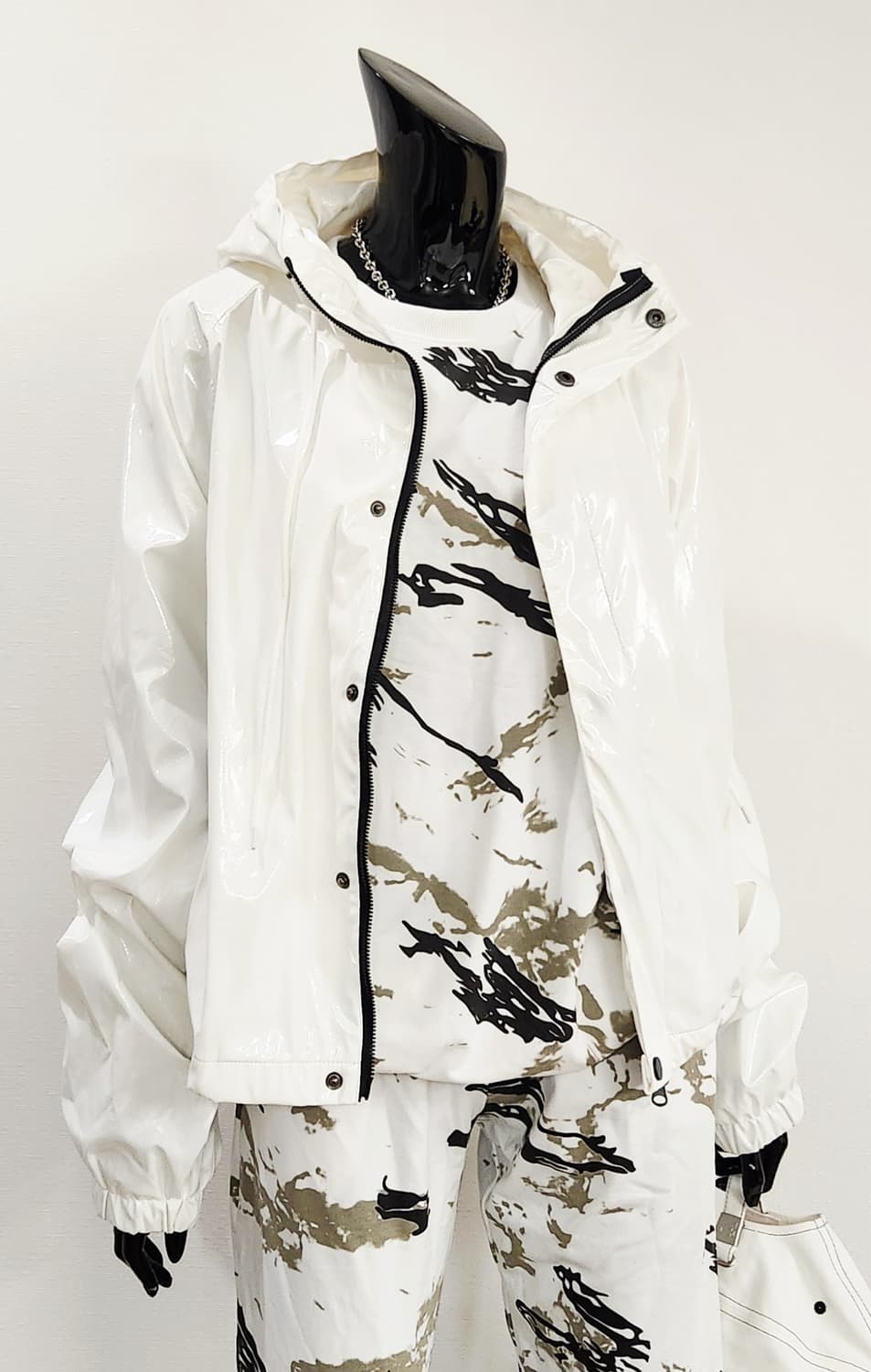 글로시 바람막이 점퍼  상품이미지1