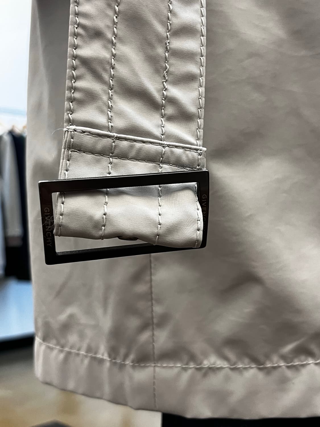 지방시 벨티드 맥코트 상품이미지6