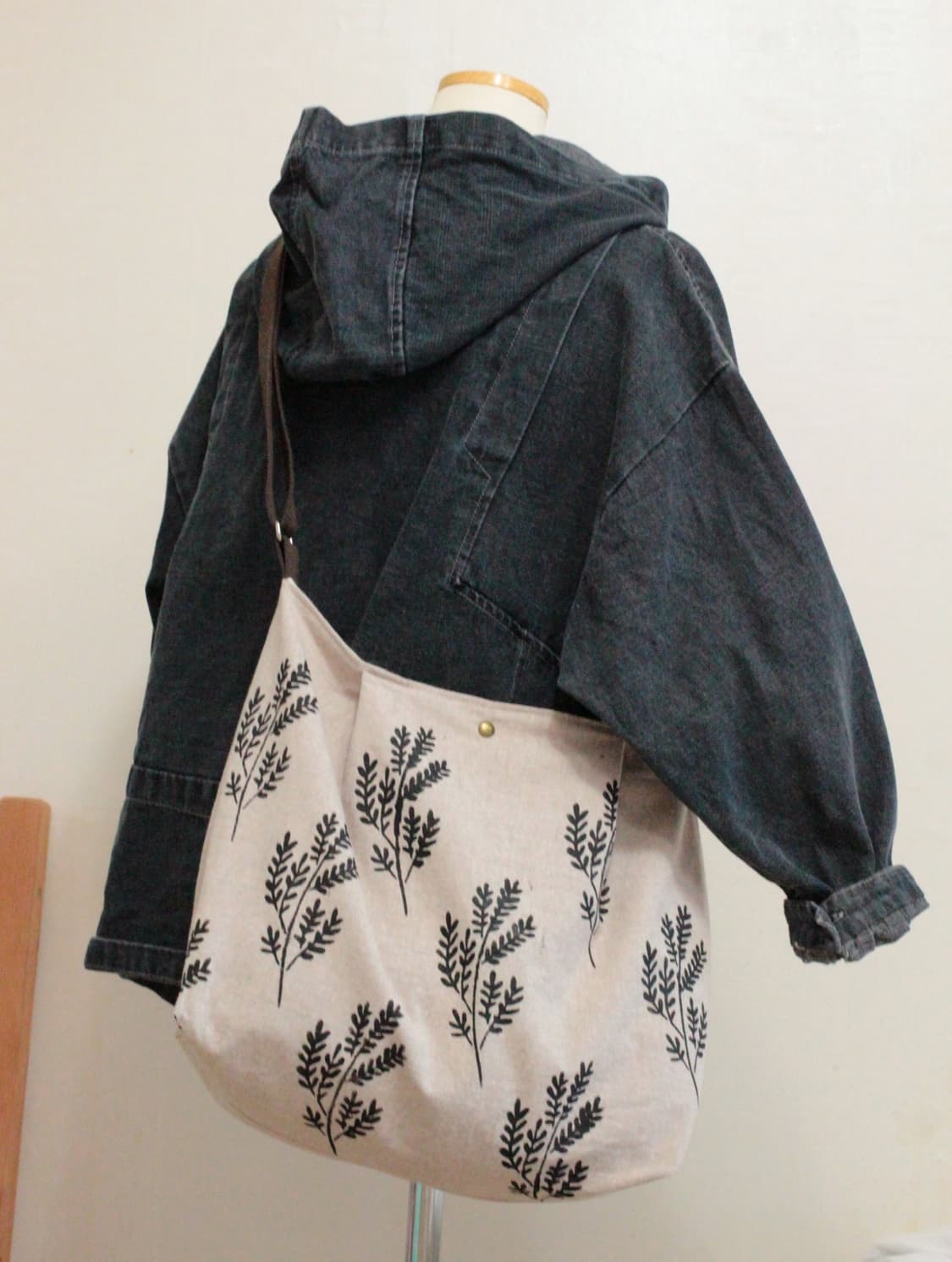 핸드메이드 핀턱 크로스백 상품이미지1