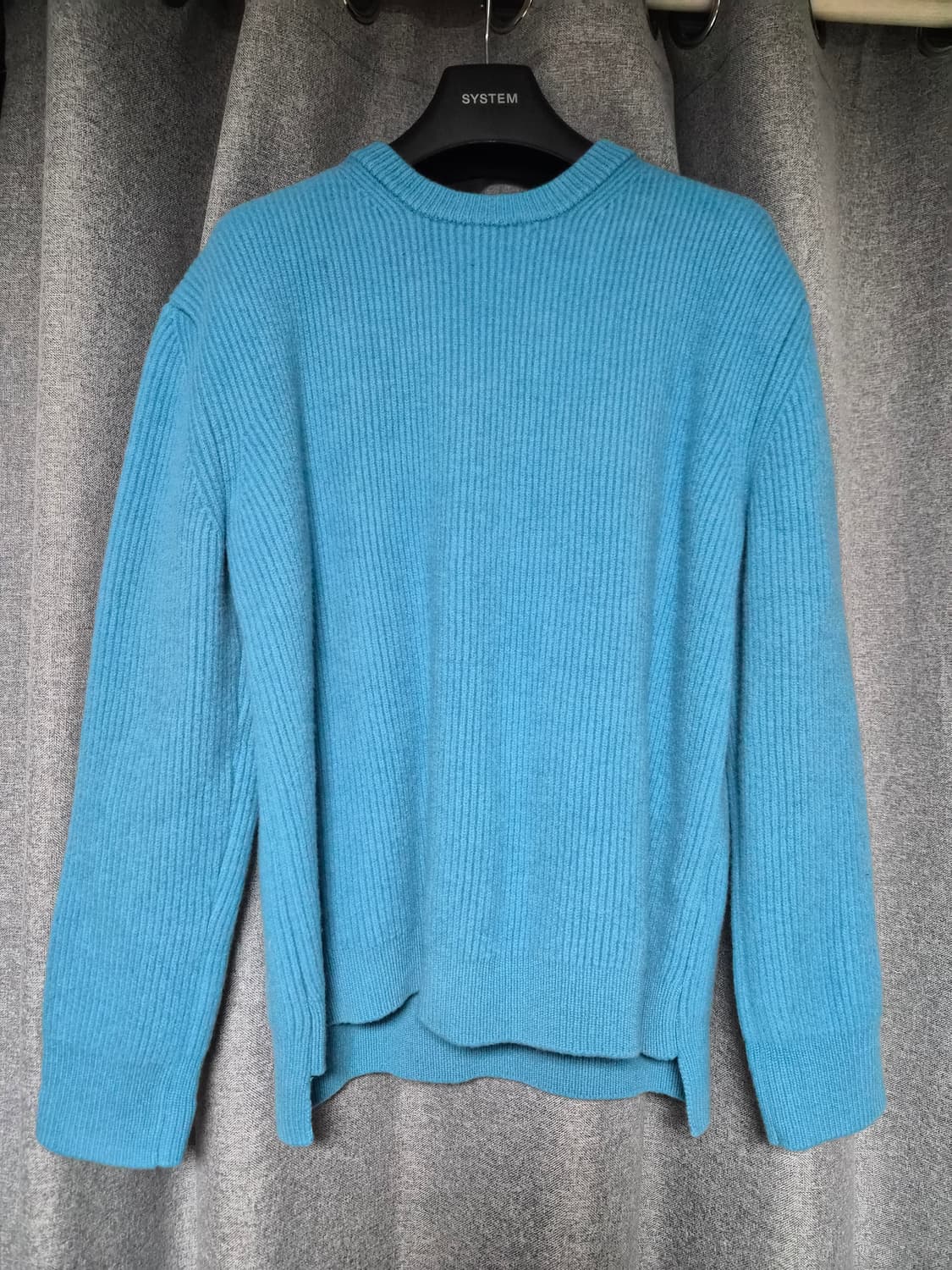 솔리드옴므 블루 니트 팝니다 우영미 타임옴므 상품이미지1