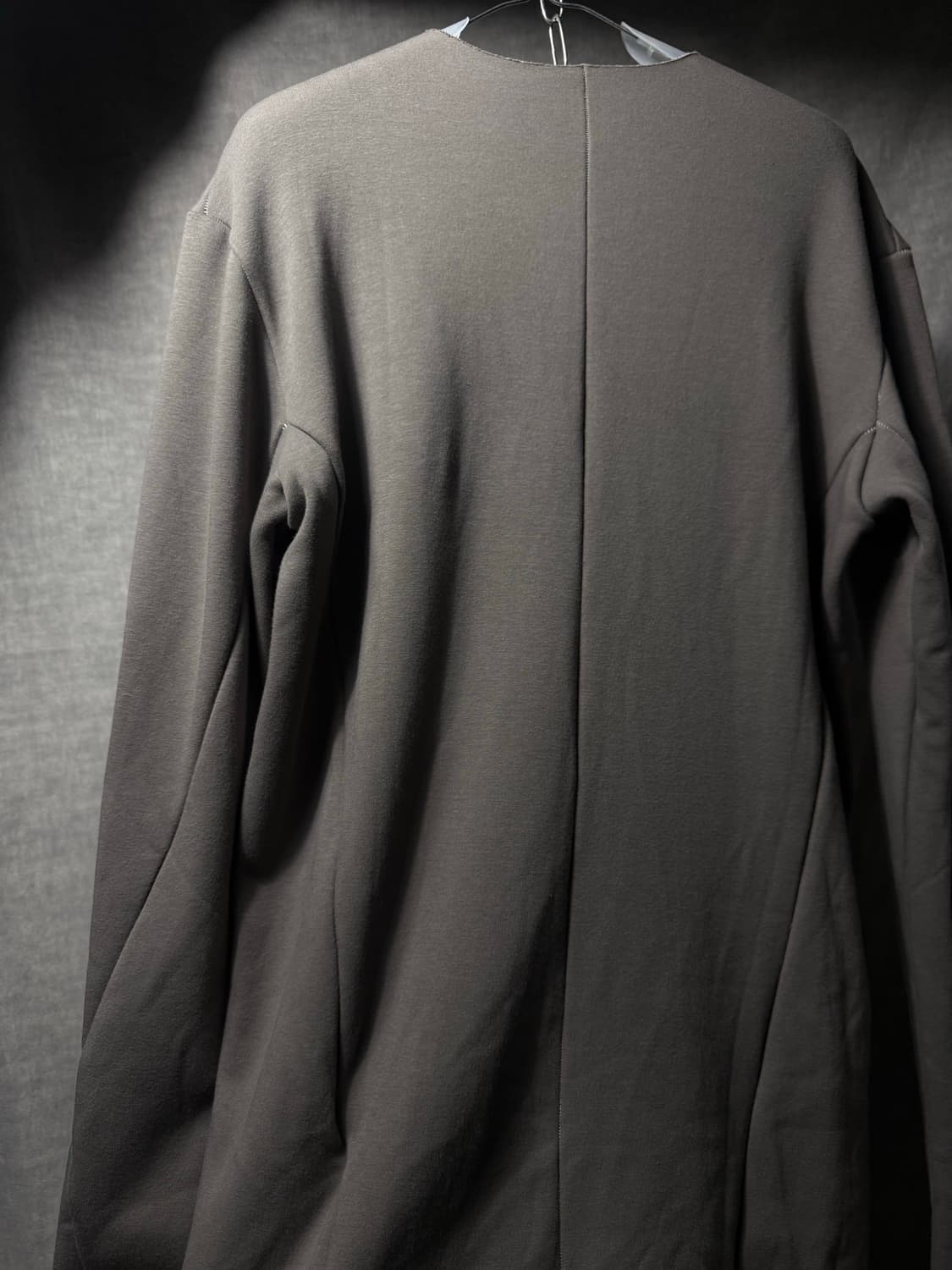 A.F ARTEFACT Anatomical Seam Sweatshirt  상품이미지9