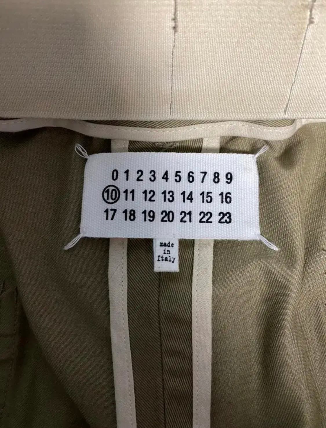 [44] 마르지엘라 와이드 테이퍼드 팬츠 카키 상품이미지4