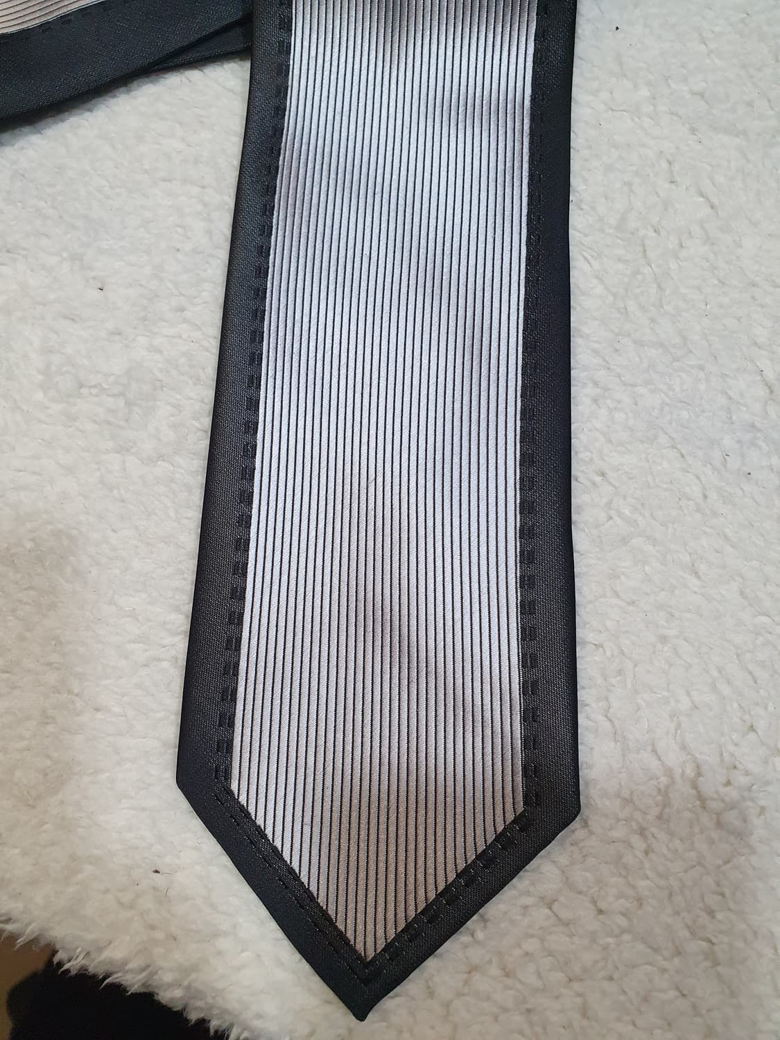 회색 스트라이프 넥타이 상품이미지5