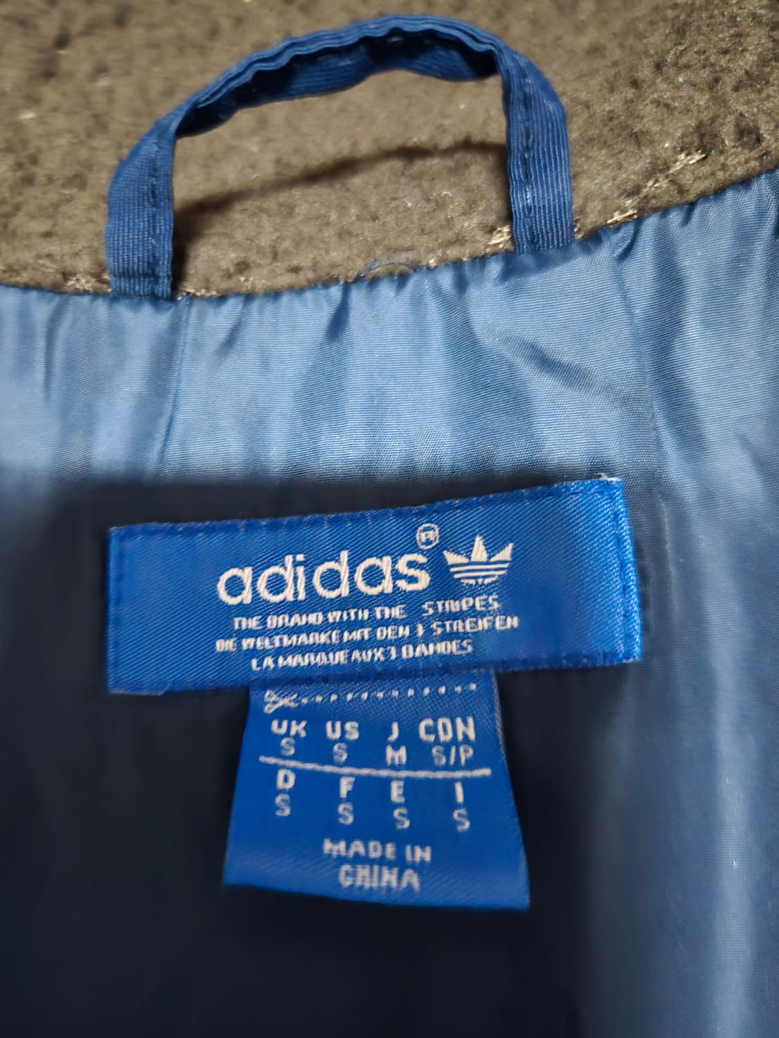 아디다스 덕다운 패치 네이비 패딩 상품이미지8