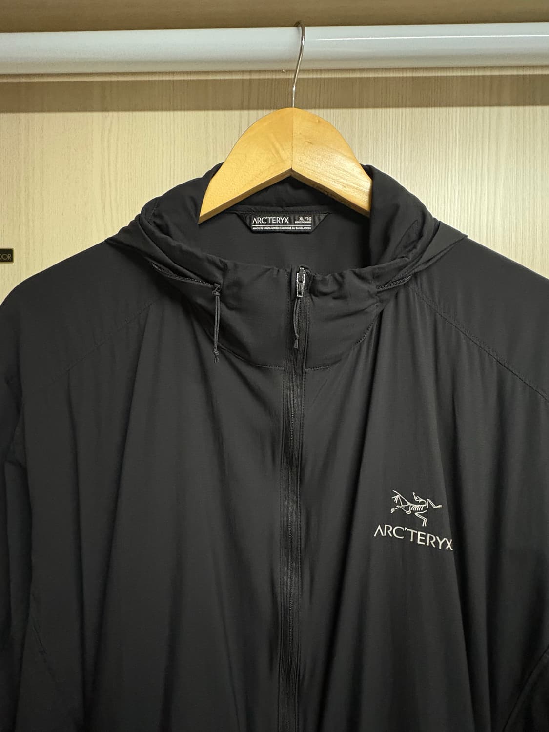 아크테릭스 블랙 바람막이 XL 상품이미지3